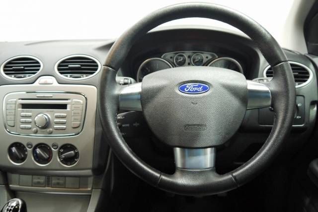 2009 FORD FOCUS 1.8 TDCi Zetec 5dr image 8
