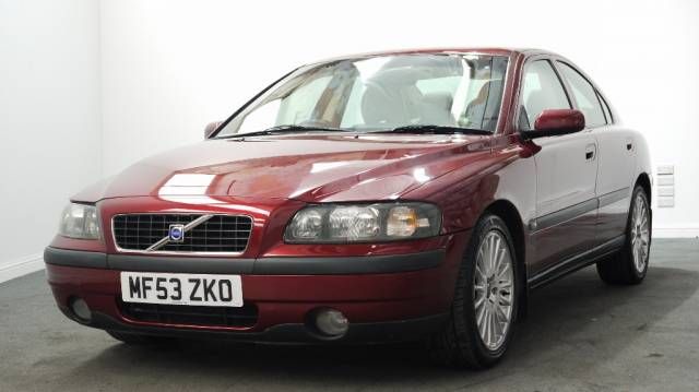 2003 VOLVO S60 2.4 D5 SE 4dr image 2