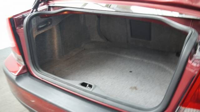 2003 VOLVO S60 2.4 D5 SE 4dr image 5