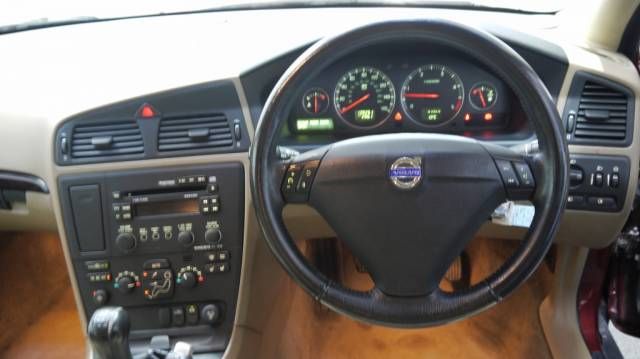 2003 VOLVO S60 2.4 D5 SE 4dr image 6