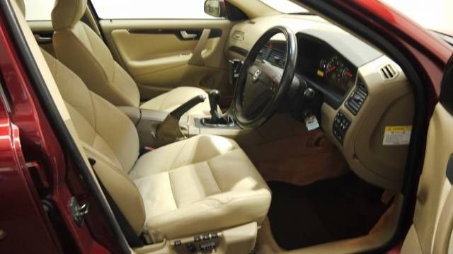 2003 VOLVO S60 2.4 D5 SE 4dr image 7