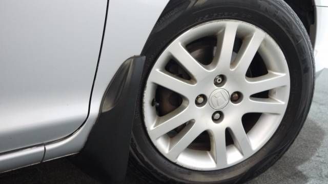 2001 HONDA CIVIC 1.6 i-VTEC SE Executive 5dr Auto image 5