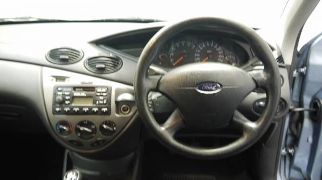 2004 FORD FOCUS 1.4 LX 5dr image 6