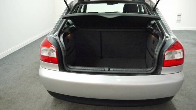 2002 AUDI A3 1.6 SE 5dr image 7