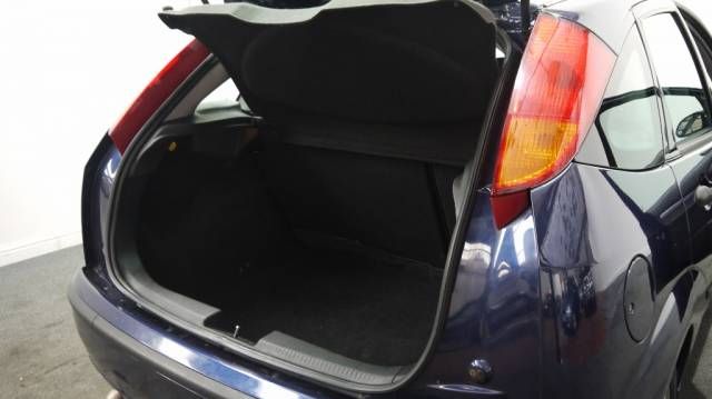 2003 FORD FOCUS 1.8 TDCi Zetec 3dr image 5