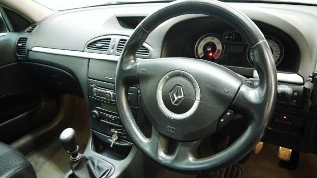 2007 RENAULT LAGUNA 1.9 dCi 130 Dynamique 5dr image 7