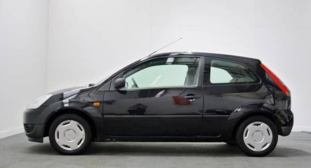 2003 FORD FIESTA 1.25 Finesse 3dr image 3
