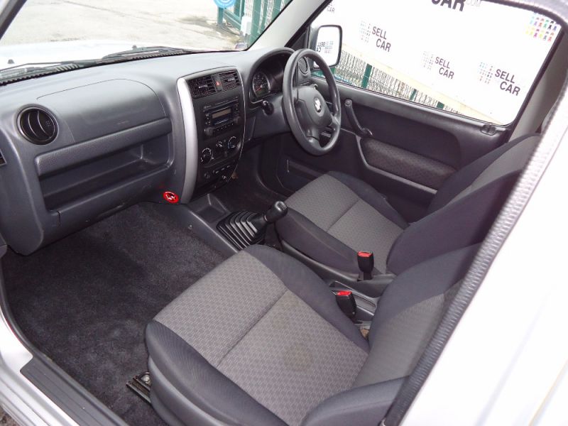2006 SUZUKI JIMNY JLX image 6