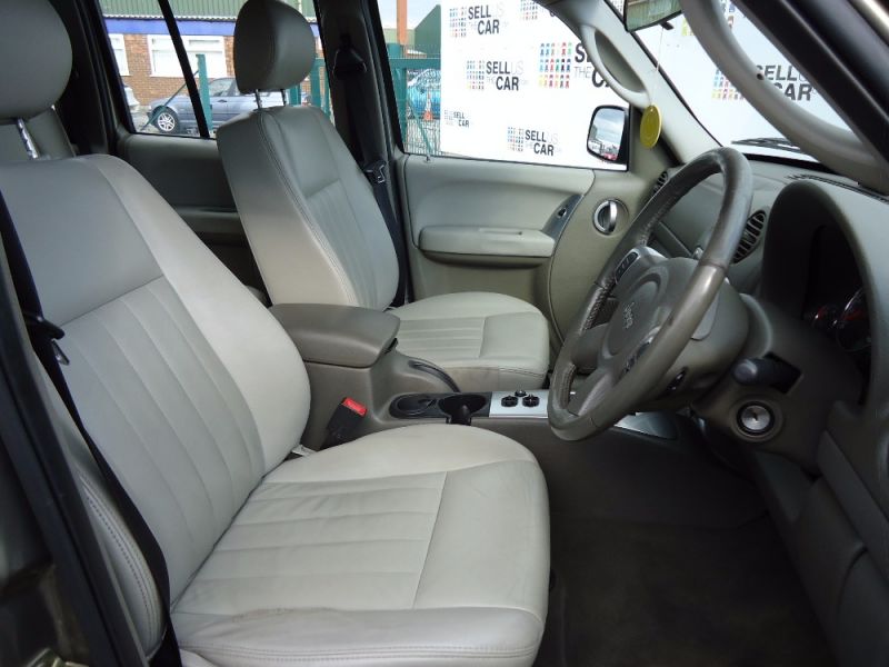 2005 JEEP CHEROKEE LIMITED V6 image 5