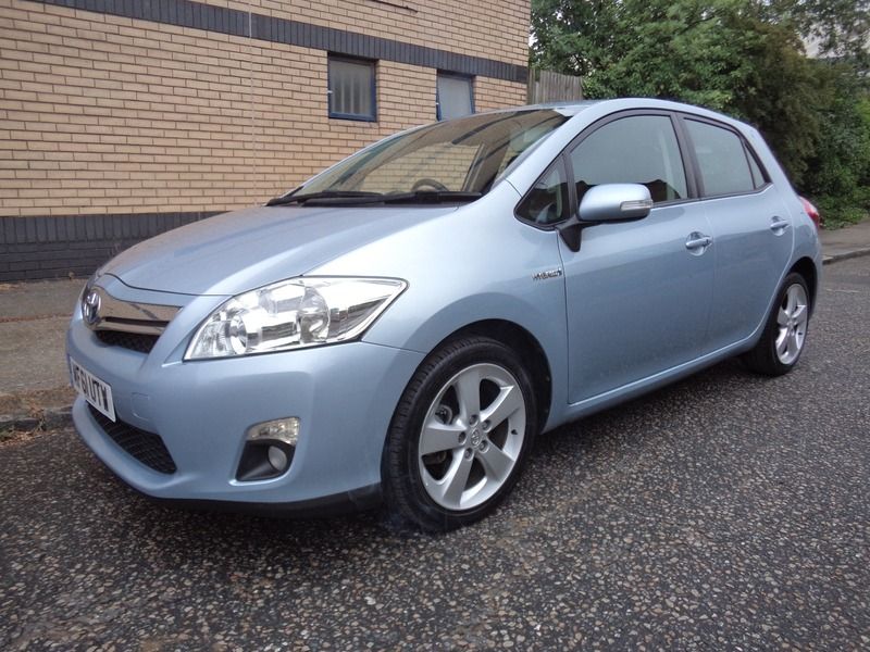 2011 Toyota Auris HYBRID T Spirit Auto image 2