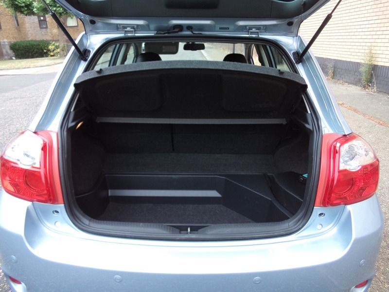 2011 Toyota Auris HYBRID T Spirit Auto image 6