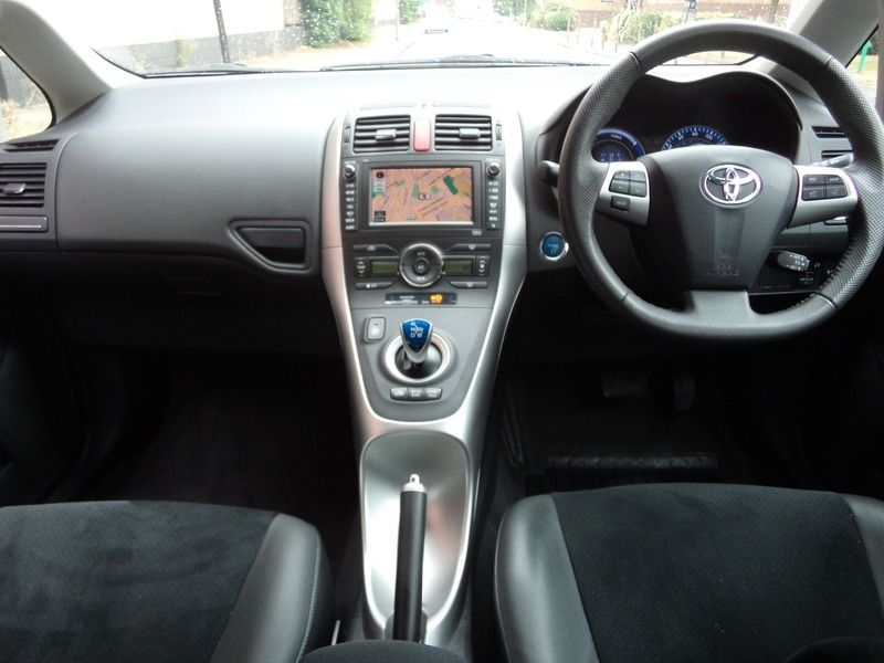 2011 Toyota Auris HYBRID T Spirit Auto image 7