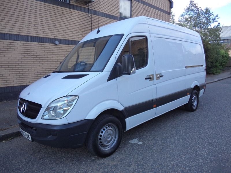 2010 Mercedes Sprinter 313 CDI image 2