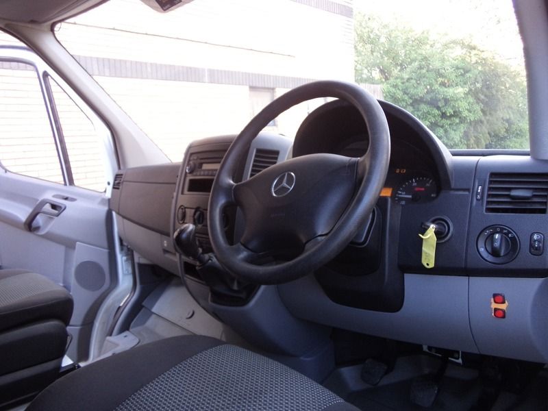 2010 Mercedes Sprinter 313 CDI image 7
