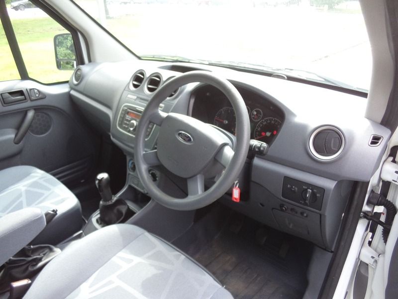 2011 Ford Connect T230 HR image 6