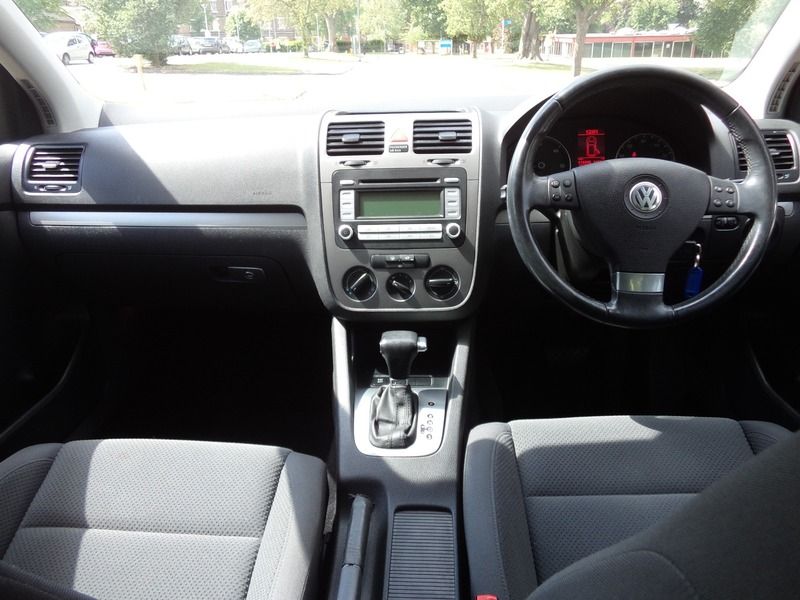 2007 Volkswagen Golf TDi Match TDI Auto image 6