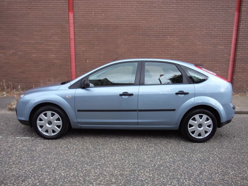 2005 Ford Focus 1.6 LX image 4