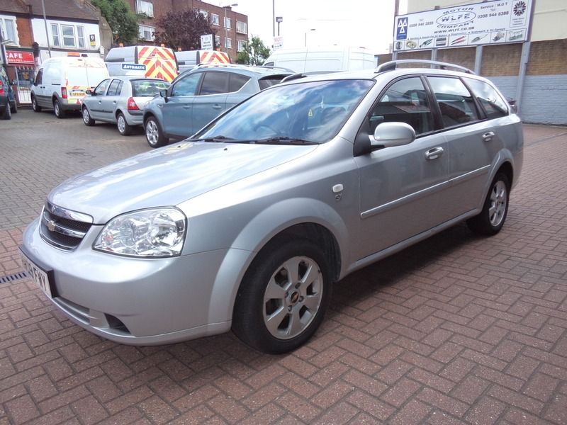2009 Chevrolet Lacetti SX SW image 2