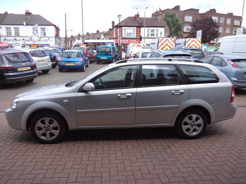 2009 Chevrolet Lacetti SX SW image 3