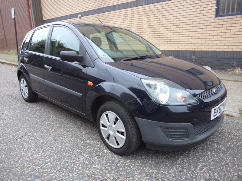 2007 Ford Fiesta Studio 16V image 1