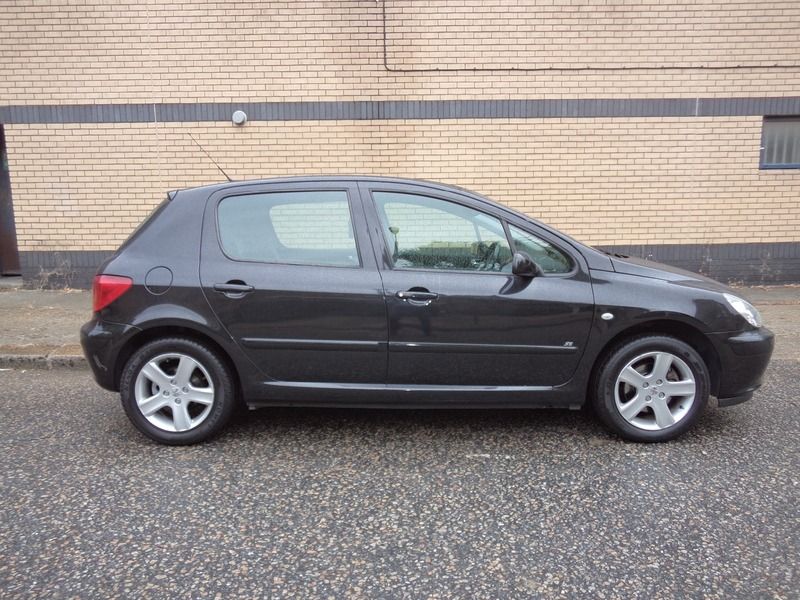 2005 Peugeot 307 SE image 4