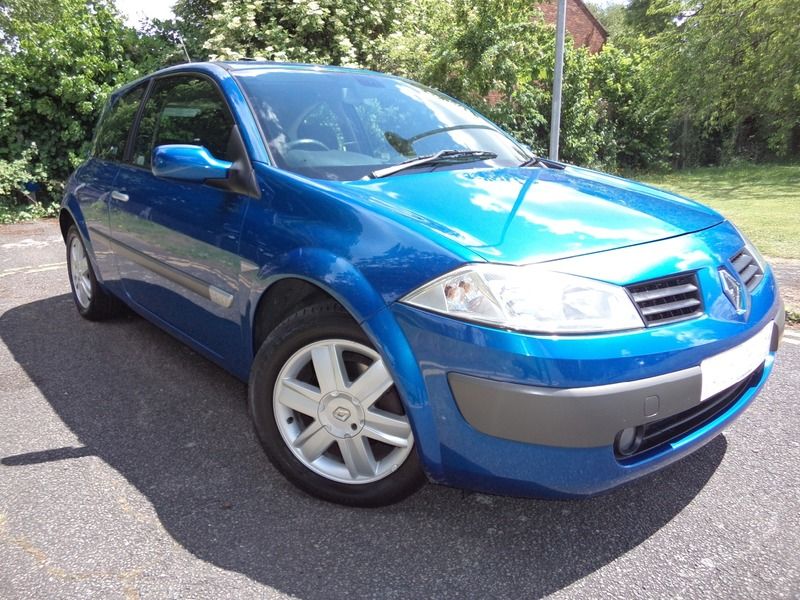 2005 Renault Megane Dynamique 16V image 1