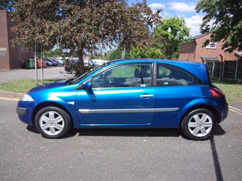 2005 Renault Megane Dynamique 16V image 4
