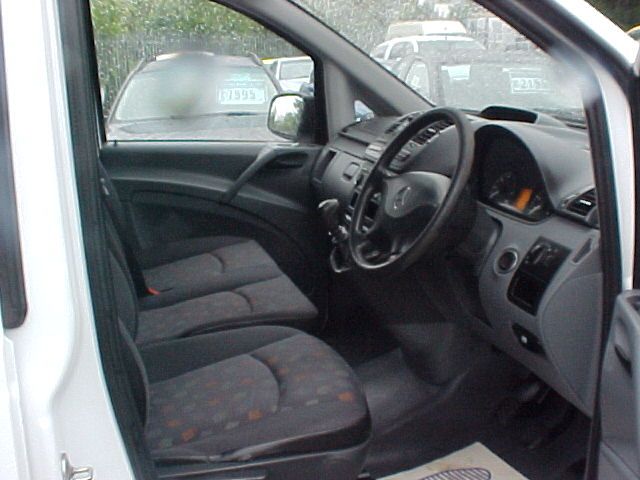 2010 MERCEDES-BENZ 111CDI image 6