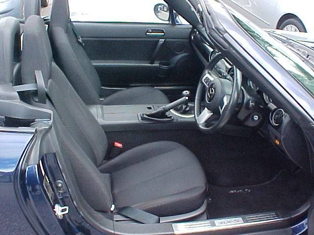 2006 MAZDA 1.8i image 7