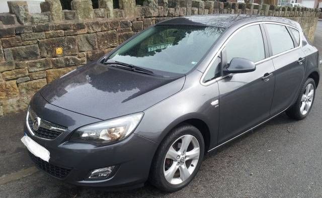 2010 Vauxhall Astra 1.4i 16V SRi 5dr image 2