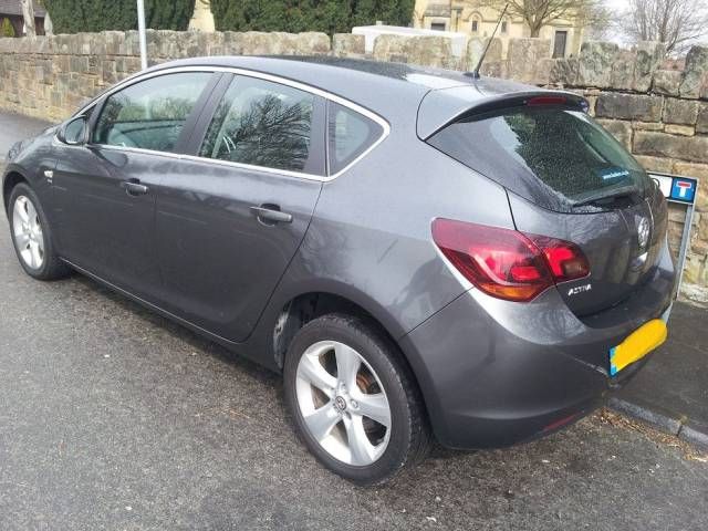2010 Vauxhall Astra 1.4i 16V SRi 5dr image 3