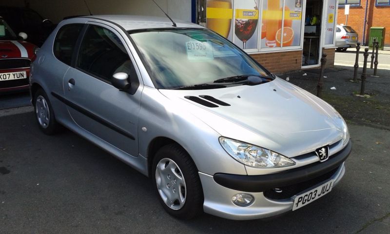 2003 Peugeot 206 1.1 Entice 3dr image 1