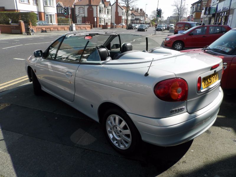 2001 Renault Megane 1.6 MEGANE 16V image 3