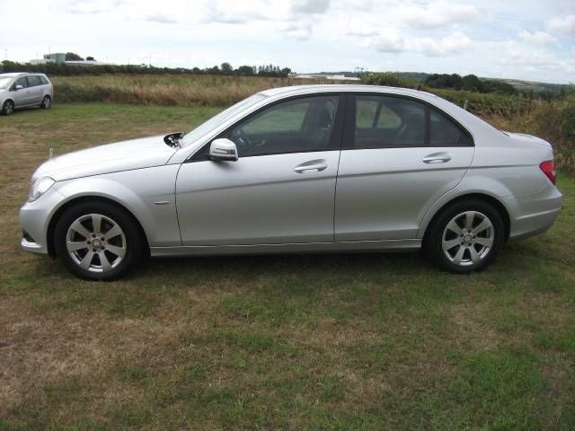 2011 Mercedes Benz C 200 Se TDI 2.2d image 2