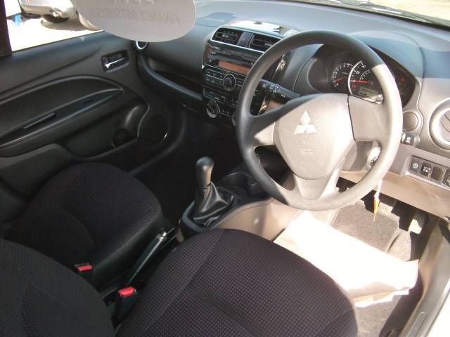 2014 Mitsubishi Mirage 2 1.2 image 4