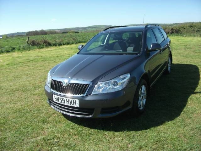 2009 Skoda Octavia Estate SE 2.0 TDi image 1