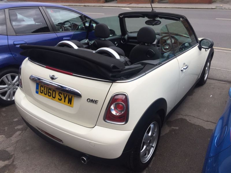 2011 Mini Convertible 1.6 One SALT 2dr image 4