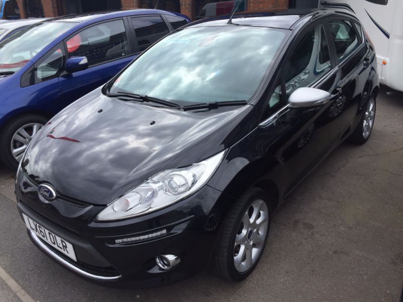 2011 Ford Fiesta 1.25 Centura 5dr image 1