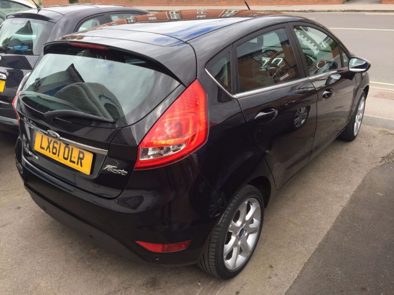 2011 Ford Fiesta 1.25 Centura 5dr image 3