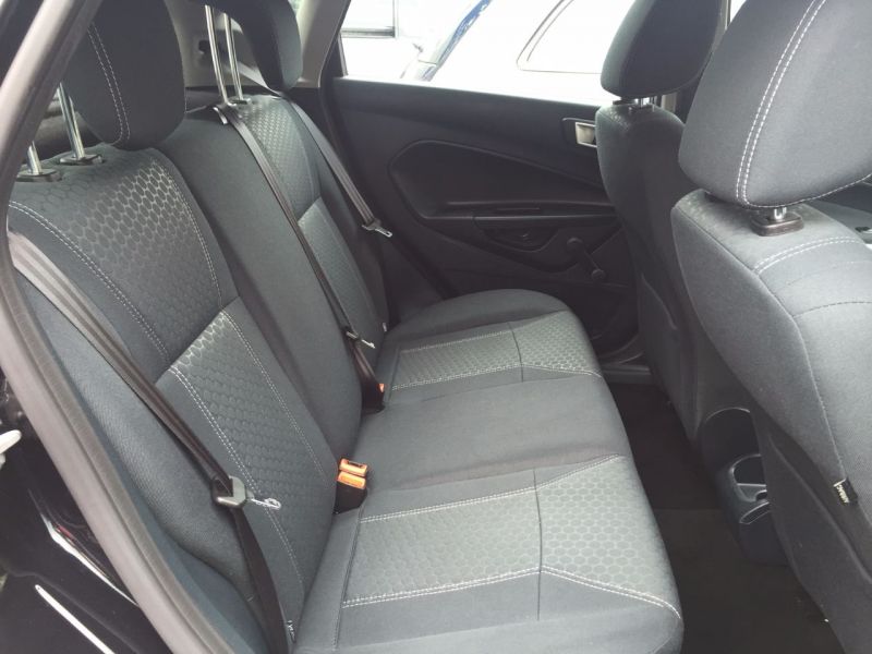2011 Ford Fiesta 1.25 Centura 5dr image 6