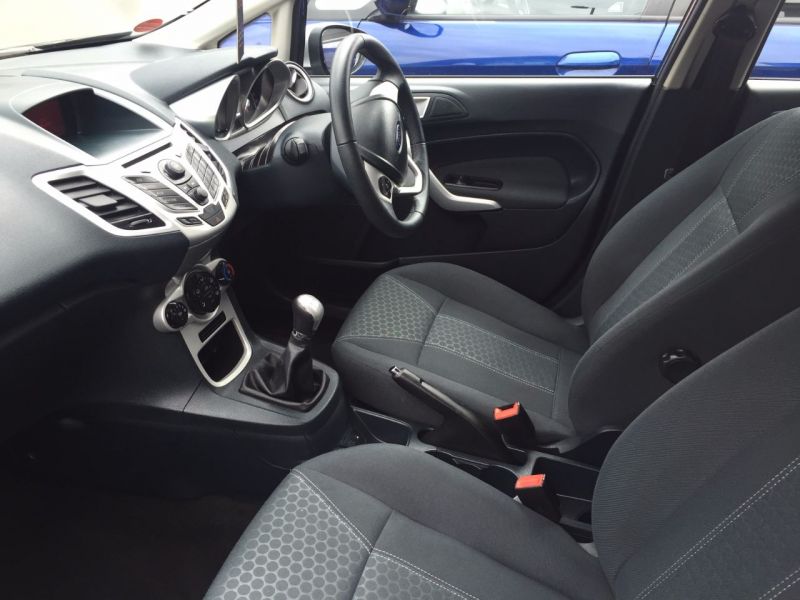 2011 Ford Fiesta 1.25 Centura 5dr image 7