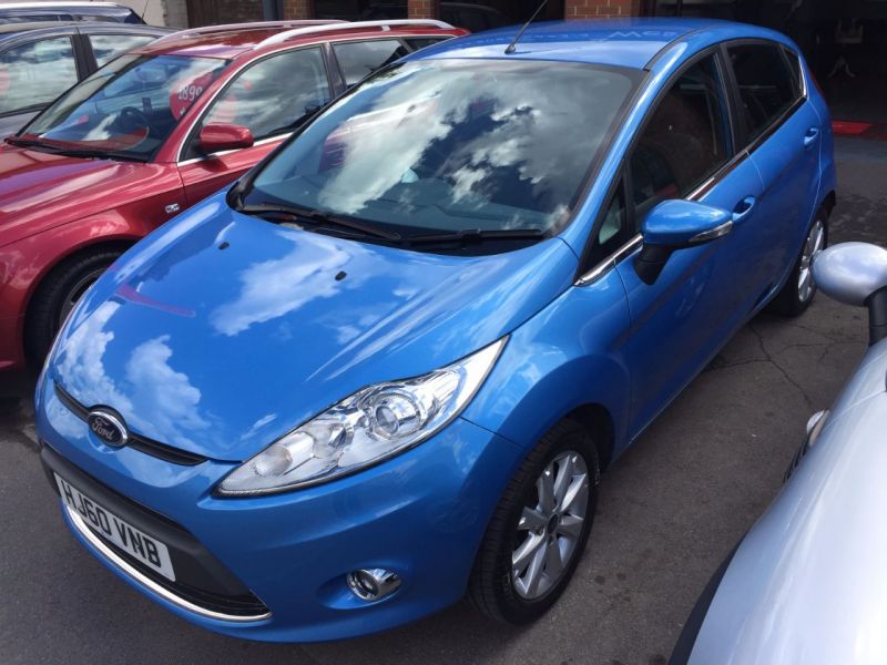 2010 Ford Fiesta 1.4 Zetec 5dr image 2
