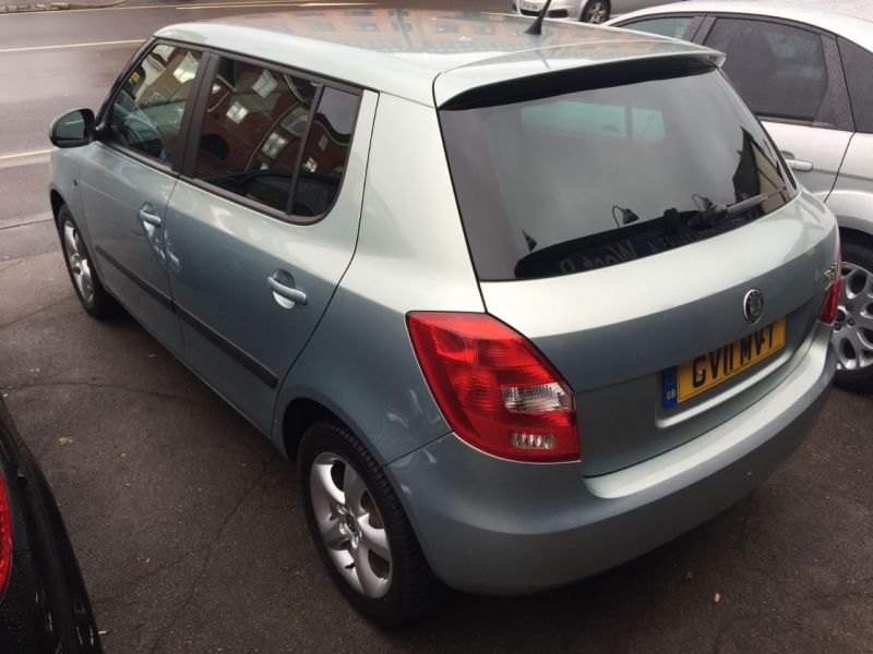 2011 Skoda Fabia 1.6 TDI CR SE Plus 5dr image 3