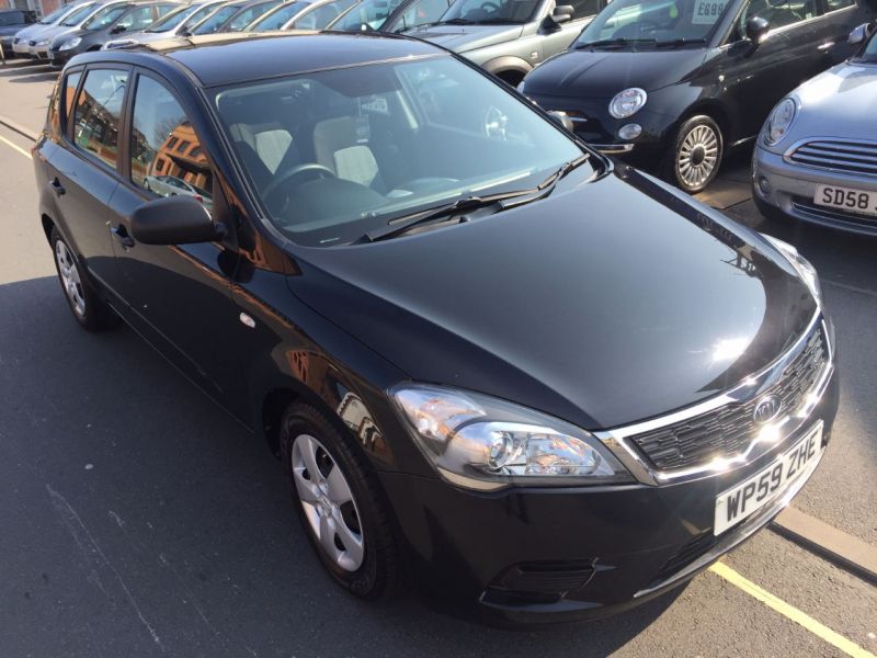 2009 Kia Ceed 1.4 1 5dr image 2