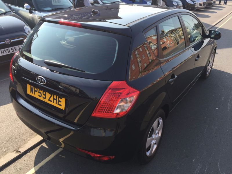 2009 Kia Ceed 1.4 1 5dr image 4