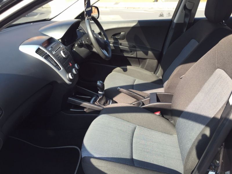 2009 Kia Ceed 1.4 1 5dr image 7