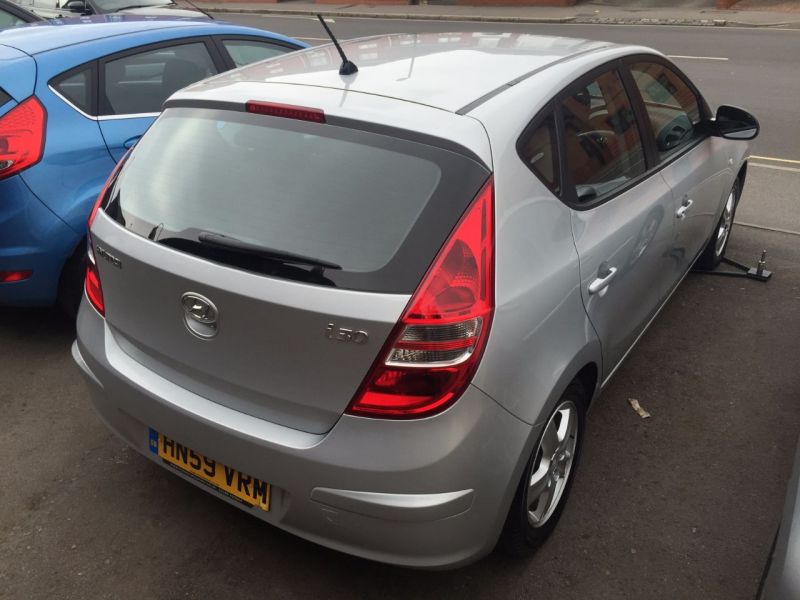 2009 Hyundai i30 1.4 Comfort 5dr image 4