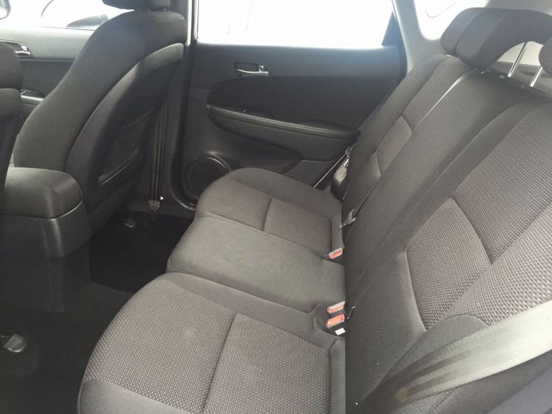 2009 Hyundai i30 1.4 Comfort 5dr image 7
