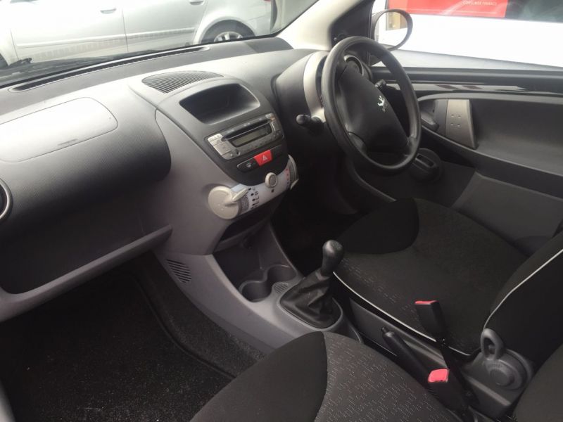 2009 Peugeot 107 1.0 Urban 3dr image 5
