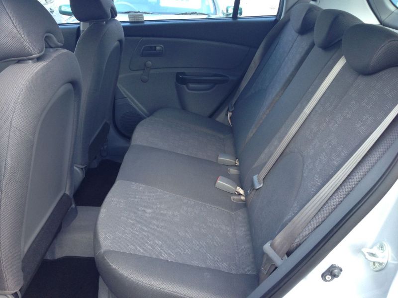 2010 Kia Rio 1.4 1 5dr image 6